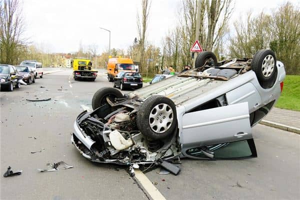 交通事故 撞车