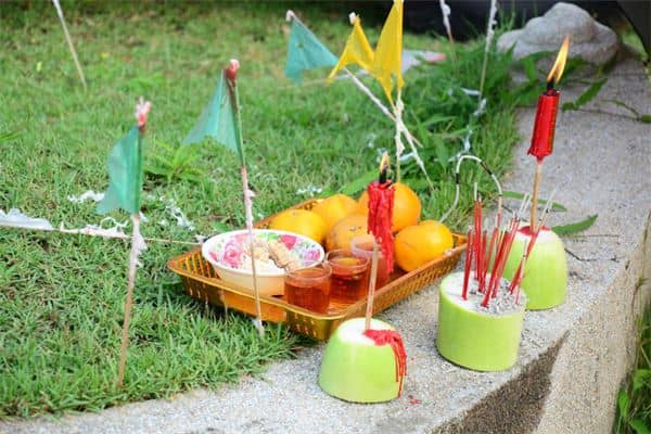 梦见和妻子一块向神献供品