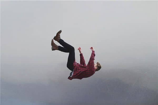梦见病人自己摔死