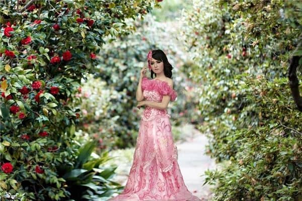 梦见红色婚纱
