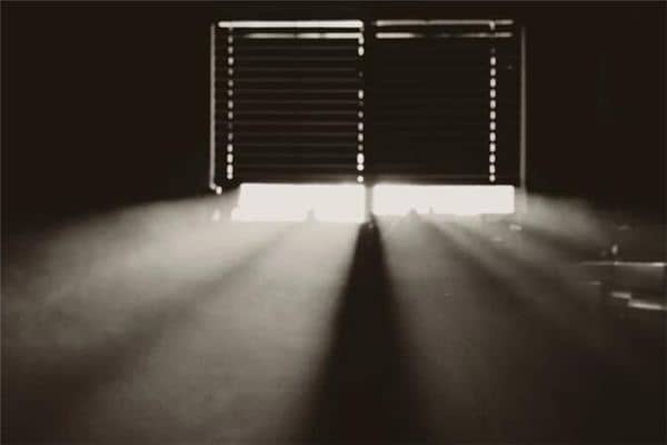 梦见房子漏是什么意思
