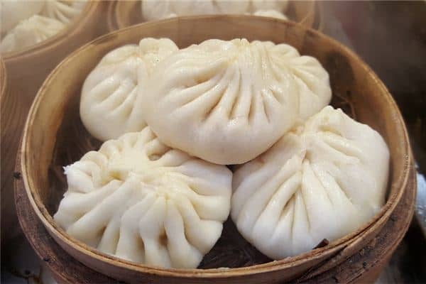 梦见吃豆沙包是什么意思