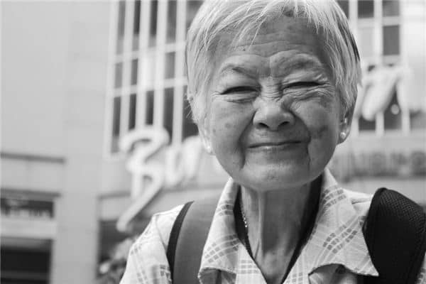 梦到死去的婆婆