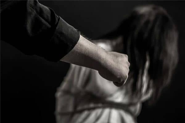 梦见被男朋友打是什么意思