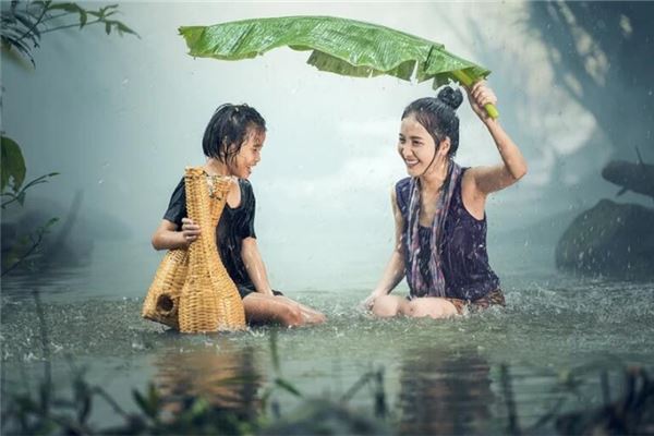 梦见戏水是什么意思