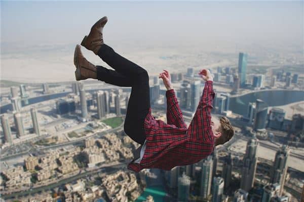 梦见从高处掉下来是什么意思
