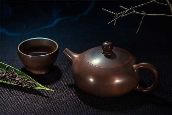 梦见茶壶倒茶是什么意思