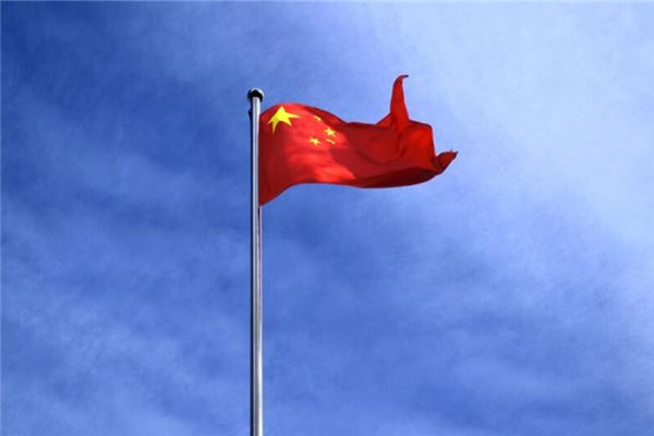 梦见手拿红旗是什么意思