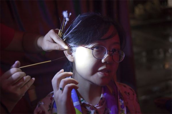 梦见掏耳朵是什么意思