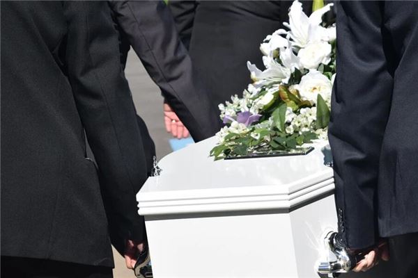 梦见抬棺材去埋葬是什么意思
