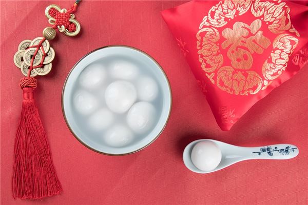 梦见已婚女人吃汤圆是什么意思