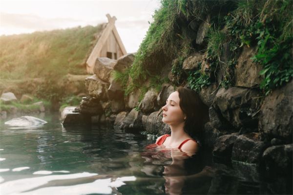 去洗澡