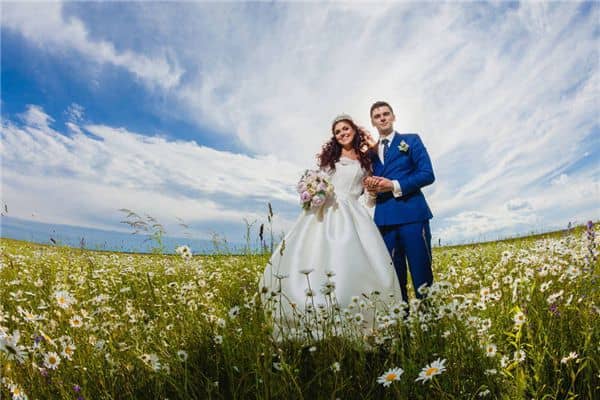 梦见家人逼着结婚是什么意思