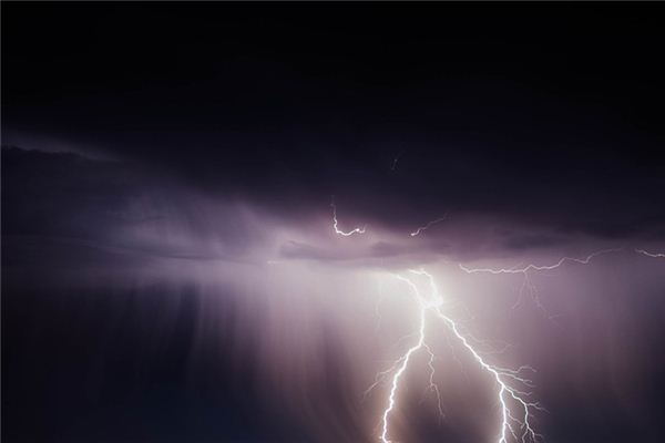 被雷劈死