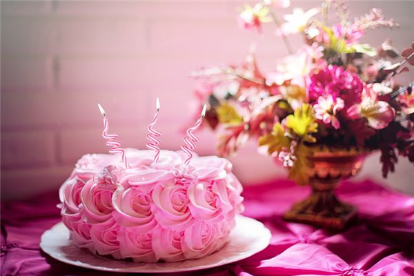 梦见别人过生日是什么意思