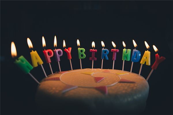 梦见生日蛋糕是什么意思