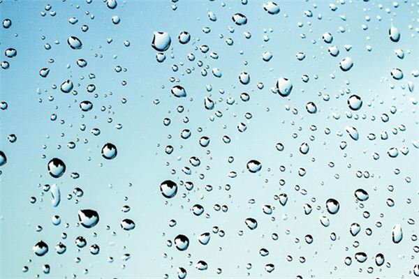 梦见雨水进屋是什么意思