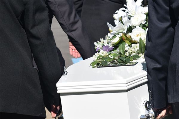 梦见抬官材是什么意思