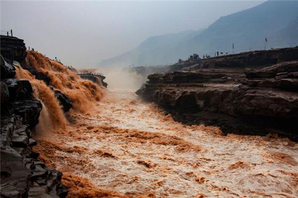 梦见黄河水汹涌滔滔是什么意思