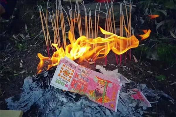 梦到烧黄纸好不好