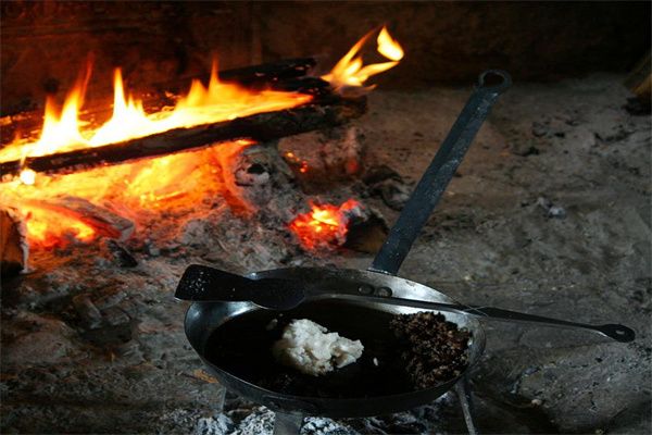 梦见黑锅会