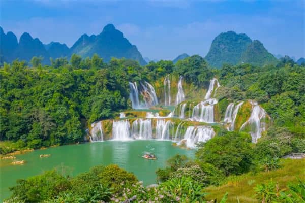 梦见瀑布或河