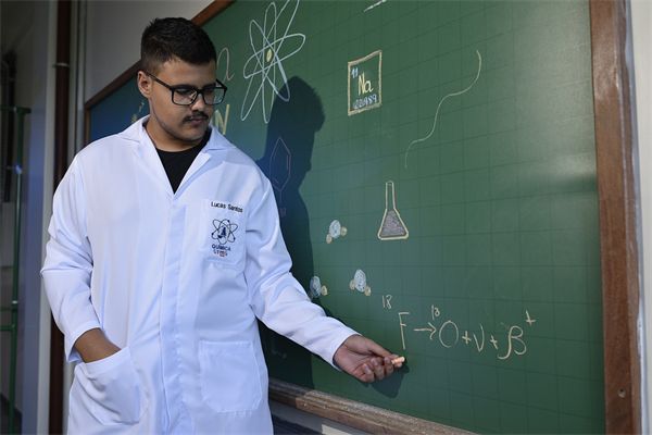 梦到了去世的老师是什么意思