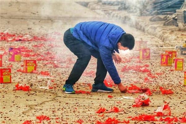梦见结婚放炮