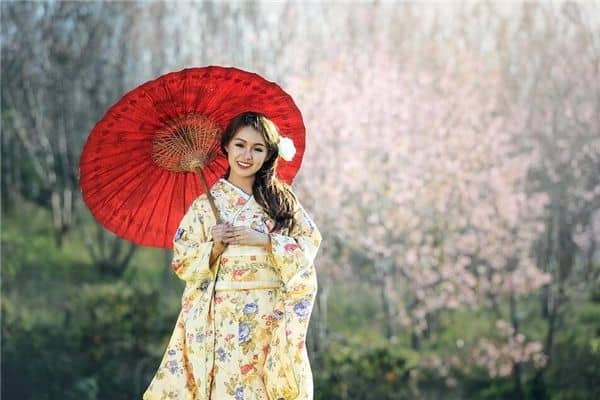 梦见红雨伞